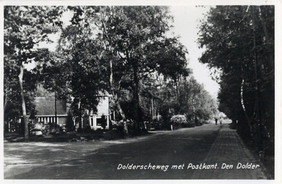 9012 Gezicht in de Dolderseweg te Den Dolder uit het zuiden, met links het postkantoor.